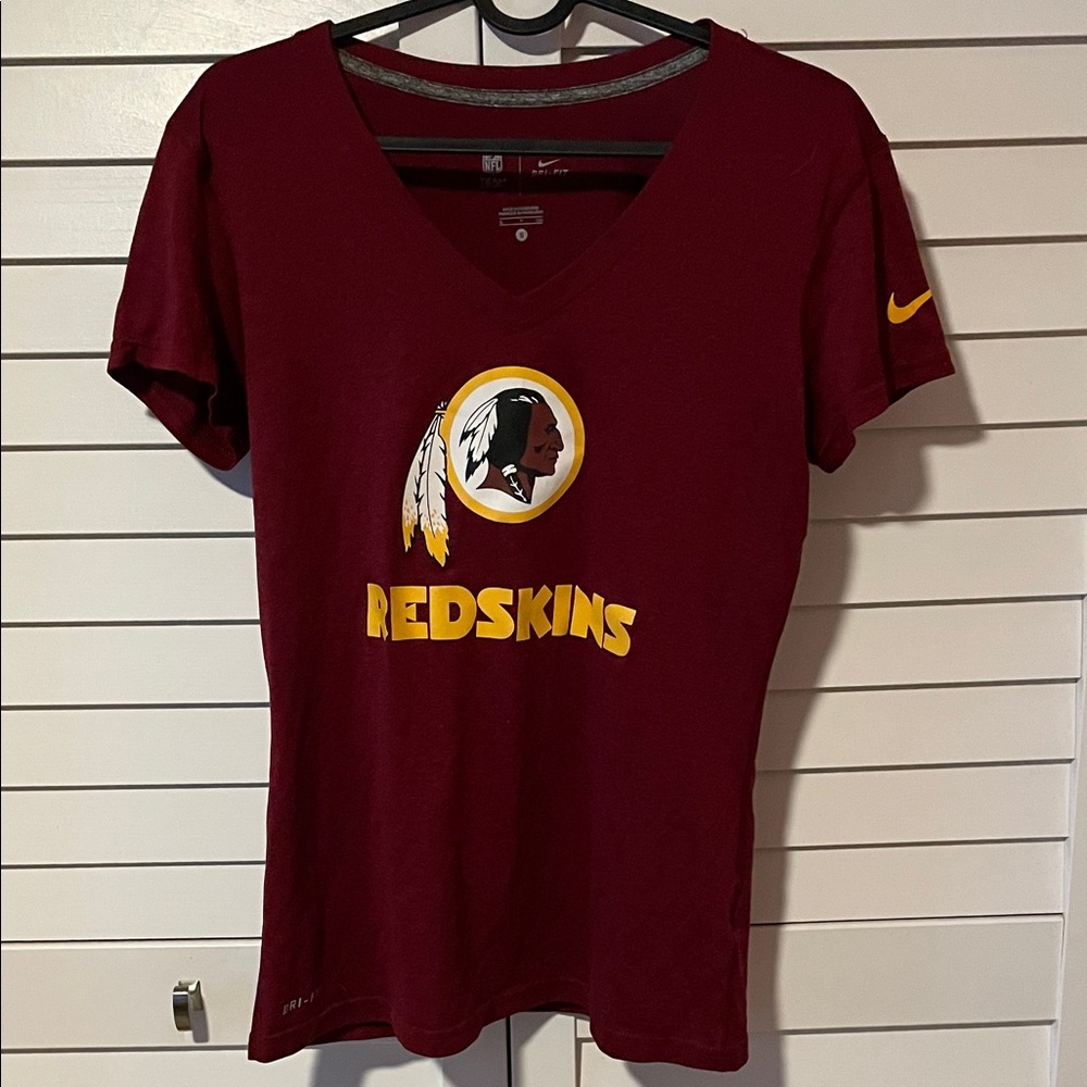 Nike Women’s Maroon Vintage Redskins Tee Shirt T-shirt